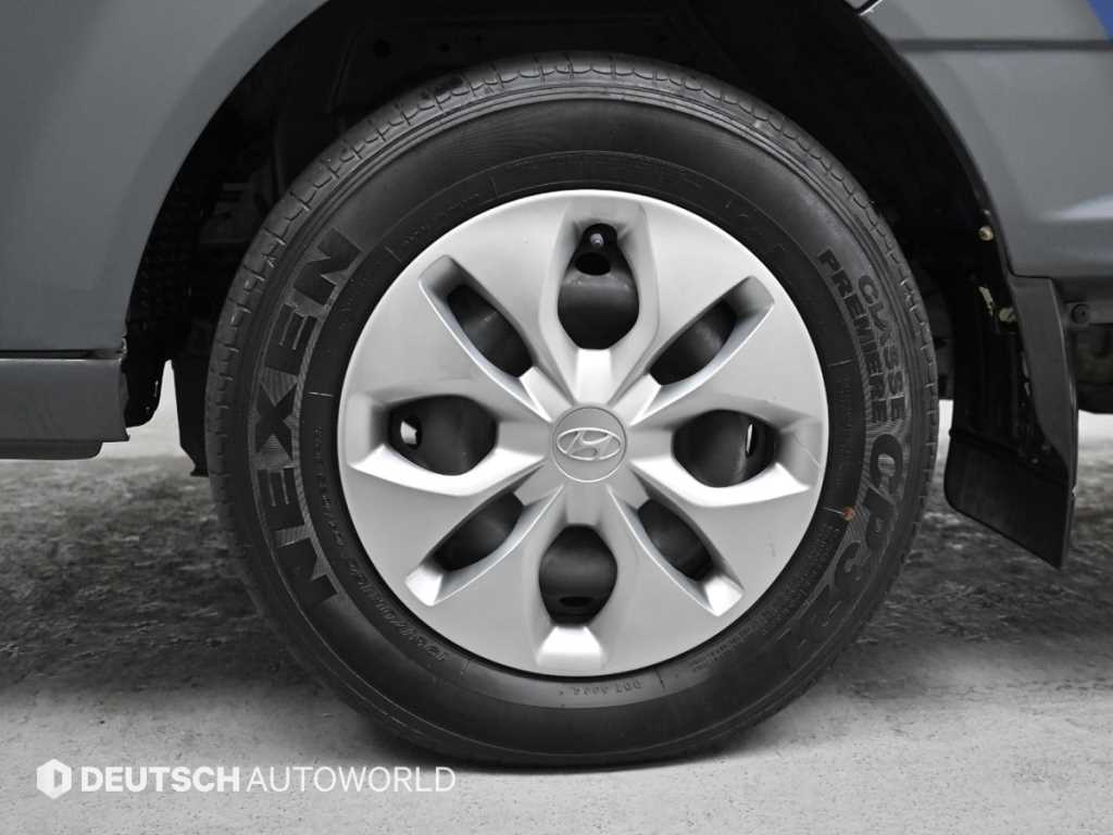 Hyundai Porter 1.0 Ton/ Double Cab/ Long Wheelbase/ CRDi 6