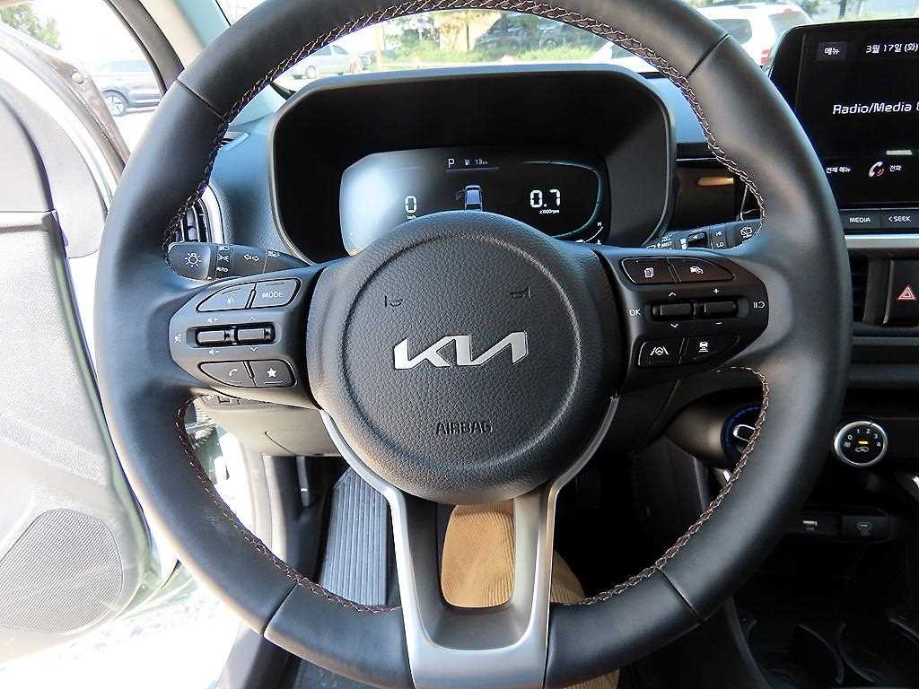 Kia Morning 1.0 Gasoline Prestige 9