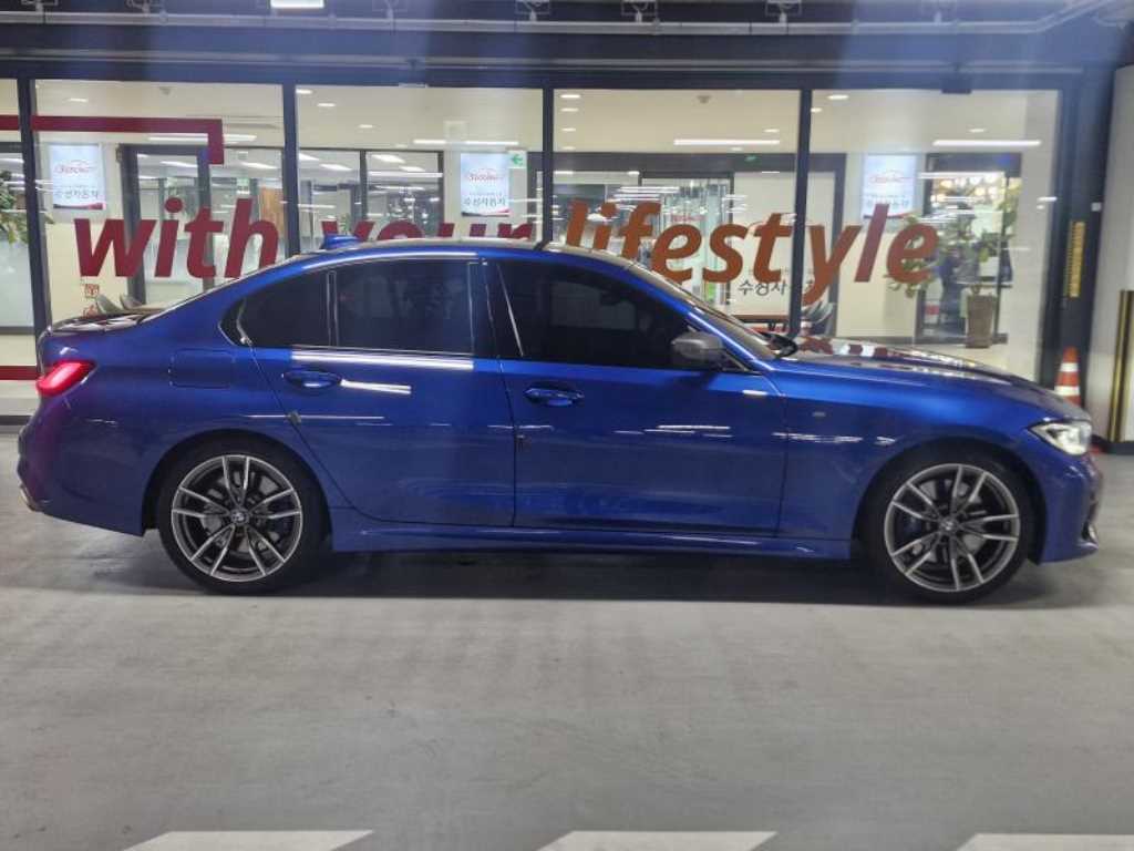 BMW 3 Series M340i 4