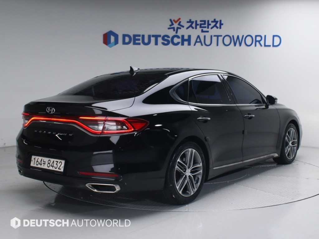 현대 그랜저 2.4 GDI 프리미엄 사진 2/20