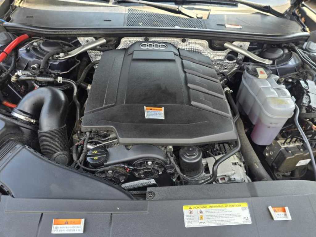 Audi A6 45 TFSI Premium 9