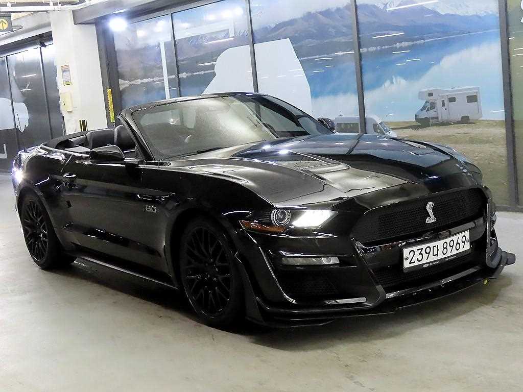 Ford Mustang GT Convertible 7