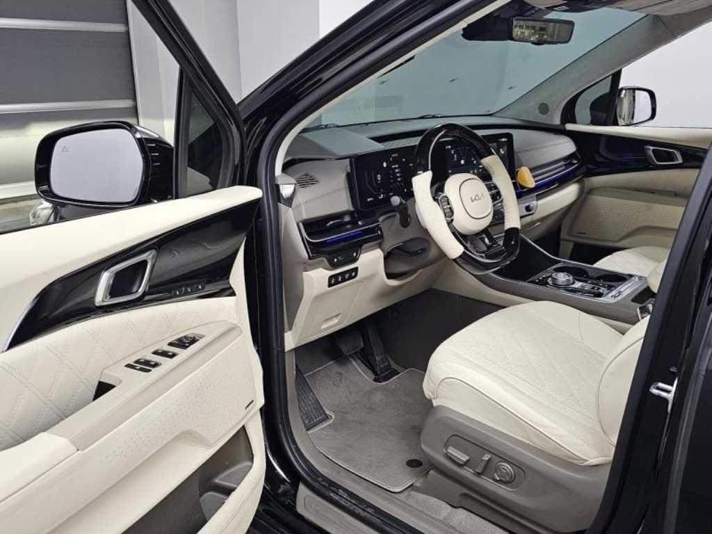 Kia Carnival HEV High Limousine 10