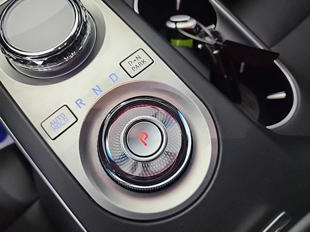 Genesis GV70 2.5T Gasoline AWD Base Type 9