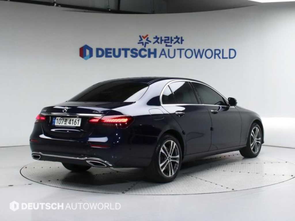 벤츠 E 클래스 E350 4MATIC 아방가르드 사진 2/20