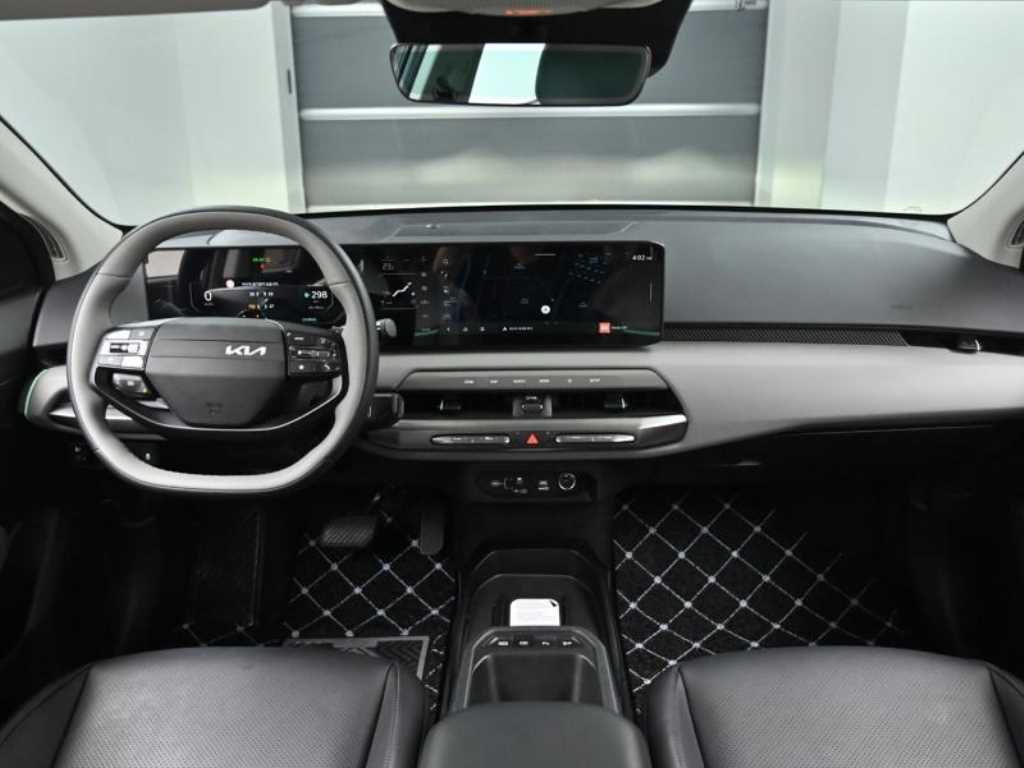 Kia EV4 Long Range Air 8