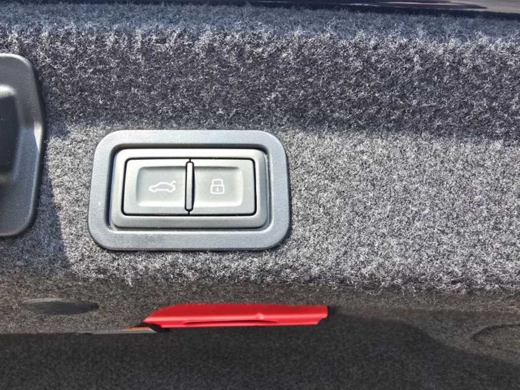 Audi A6 45 TFSI Premium 8