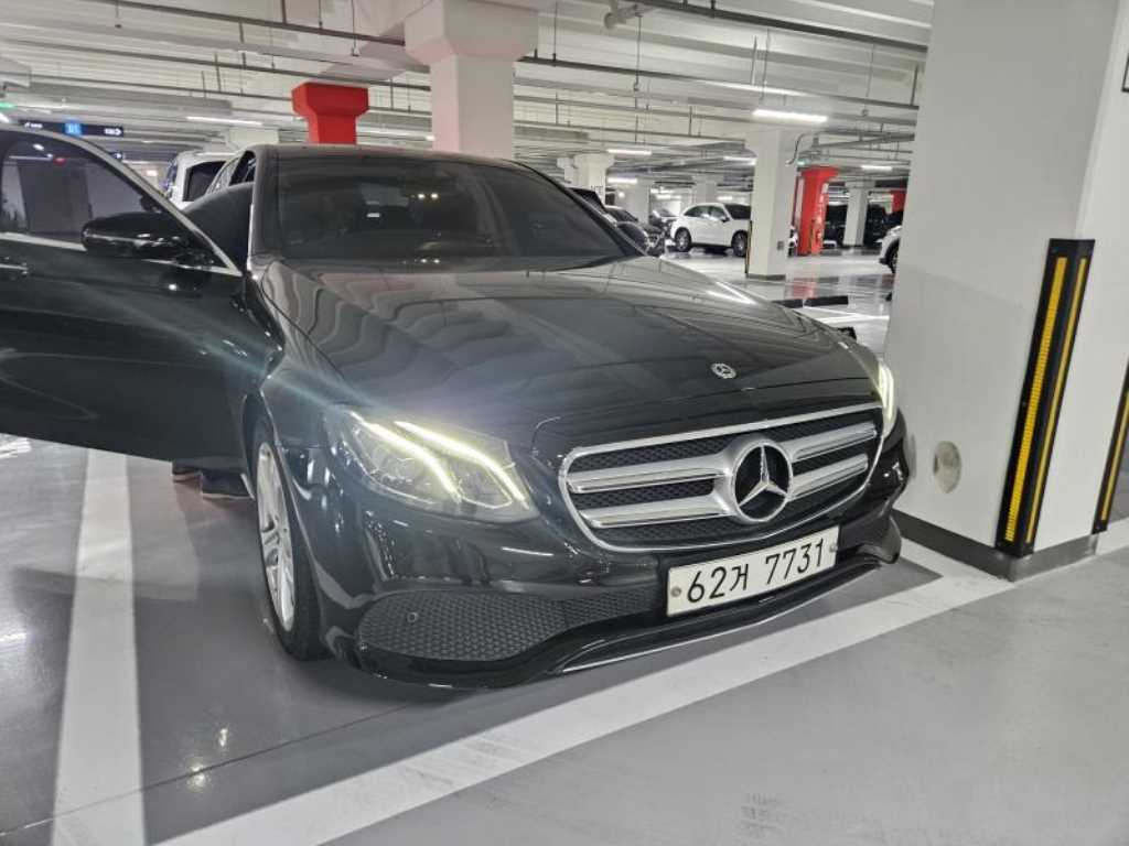 Mercedes-Benz E-Class E200 Avantgarde 2