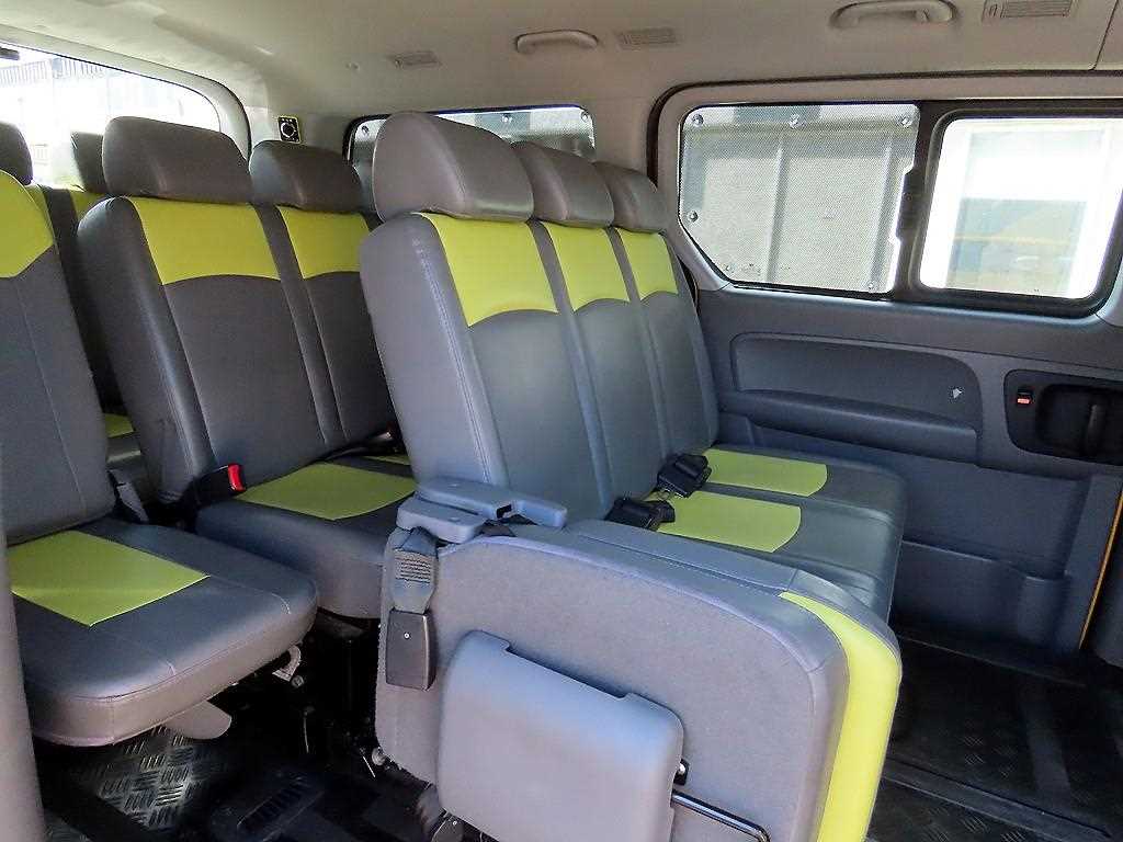 Hyundai Starex 4WD CVX Luxury 8