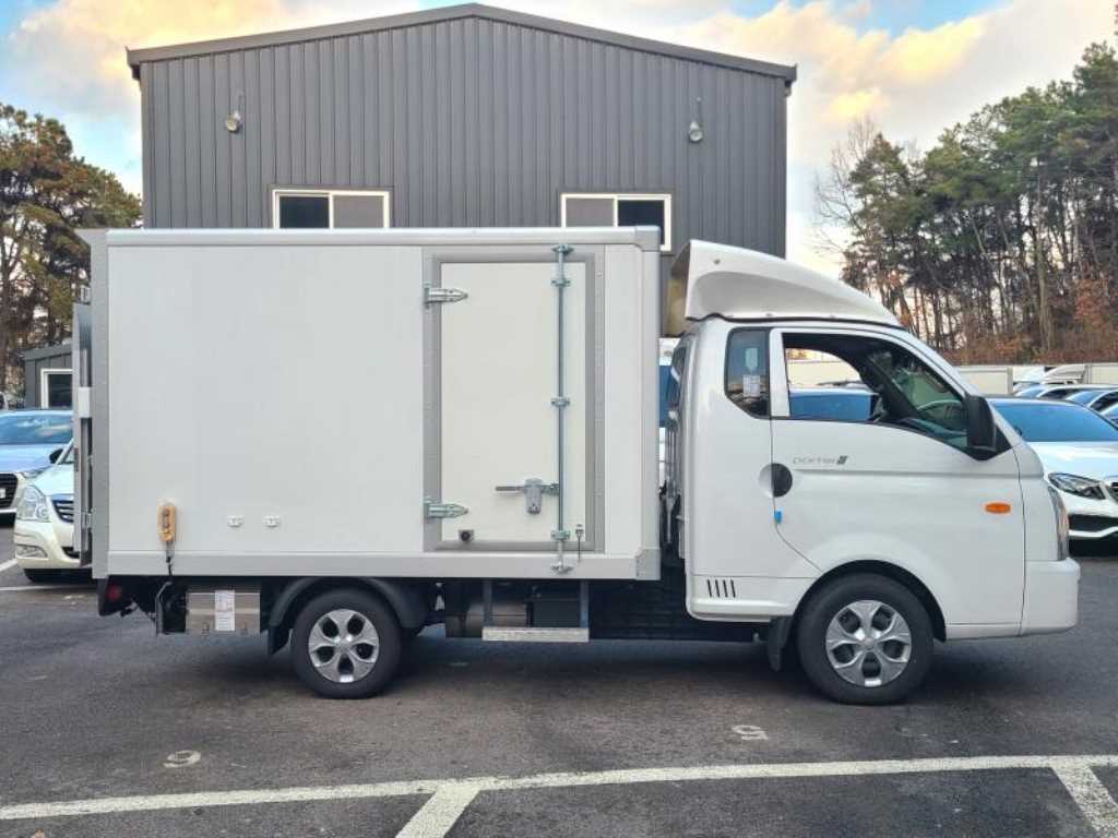 Hyundai Porter Super Cab/ Long Wheelbase Smart 7