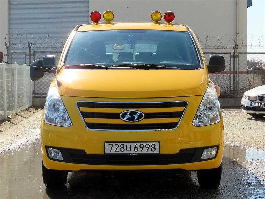 Hyundai Starex 4WD CVX Luxury 2