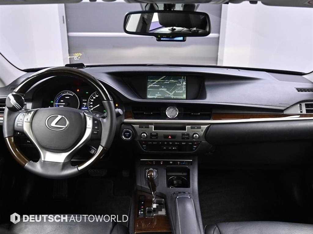 Lexus ES Supreme 8