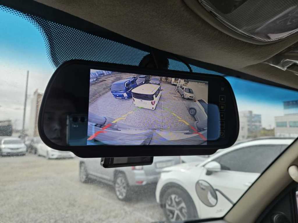 Hyundai Porter 1.0 Ton/ Super Cab/ Long Wheelbase 9