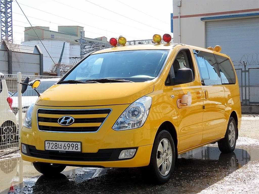 Hyundai Starex 4WD CVX Luxury 3