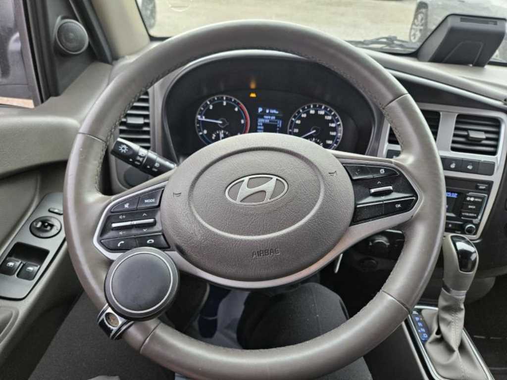 Hyundai Porter 1.0 Ton/ Super Cab/ Long Wheelbase 10