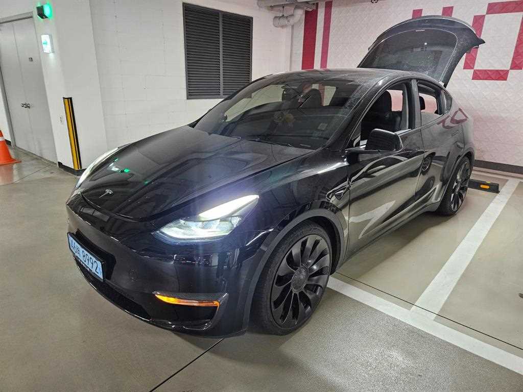 Tesla Model Y Performance 4