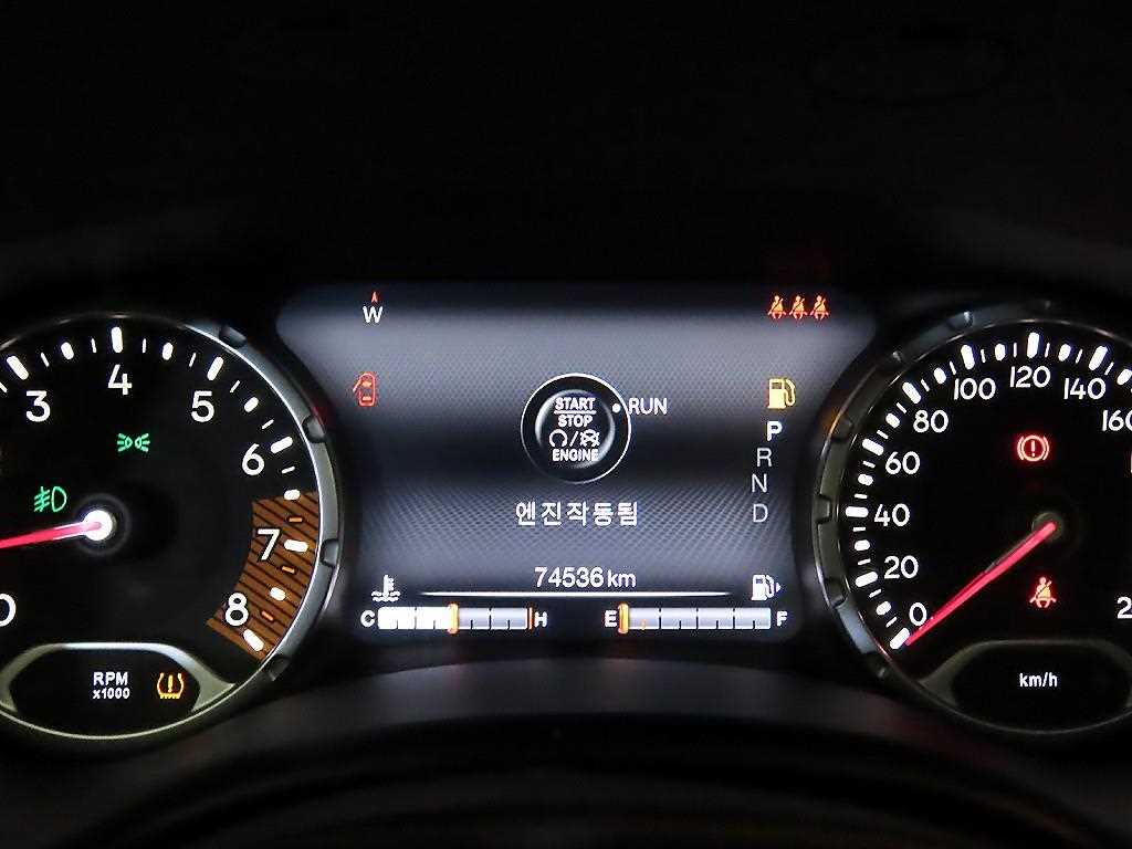 Jeep Renegade 2.4 Limited 10