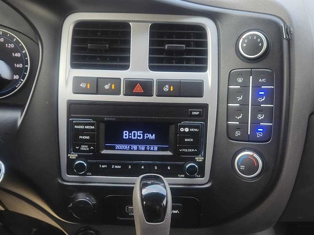 Hyundai Porter Super Cab/ Long Wheelbase Modern Plus 8