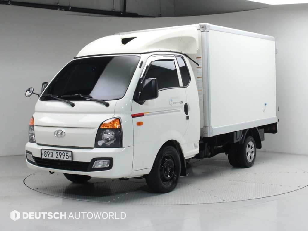 Hyundai Porter Super Cab/ Long Wheelbase Twin Comp