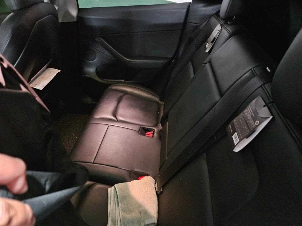 Tesla Model Y Performance 8