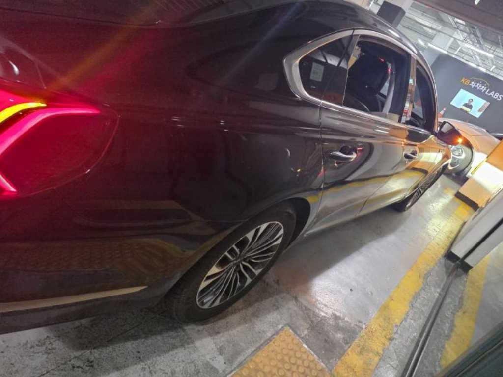 Kia K9 3.8 GDI AWD Platinum 2