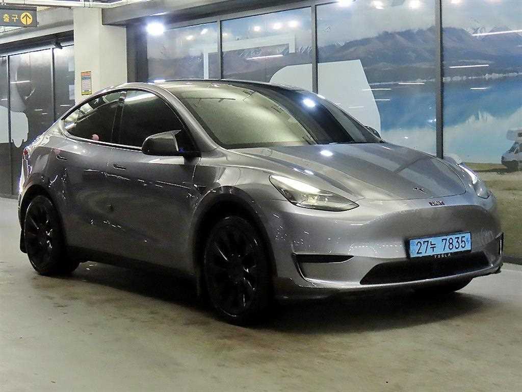 Tesla Model Y RWD