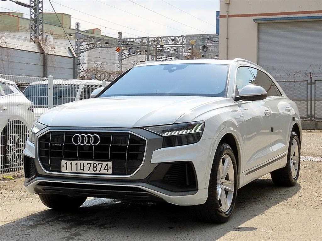 아우디 Q8 45 TDI 콰트로 프리미엄 사진 2/20