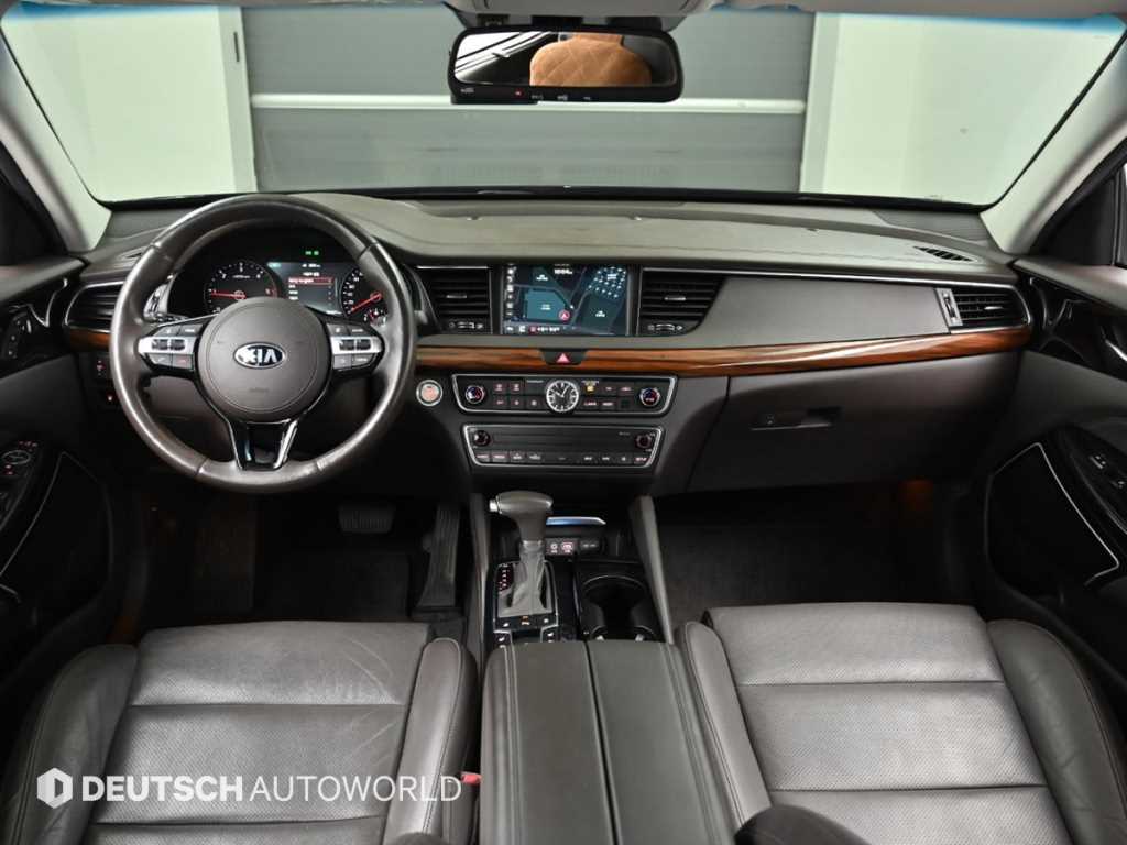 Kia K7 Diesel R 2.2 Limited 8