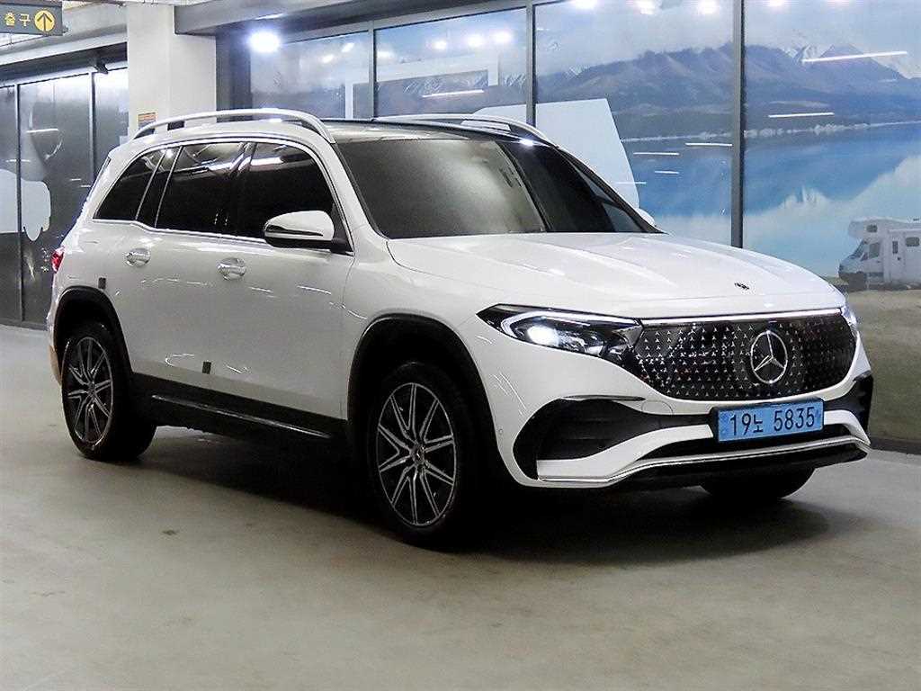 Mercedes-Benz EQB-Class EQB300 4MATIC AMG Line