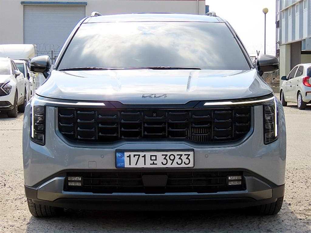 Kia Carnival HEV Signature 2