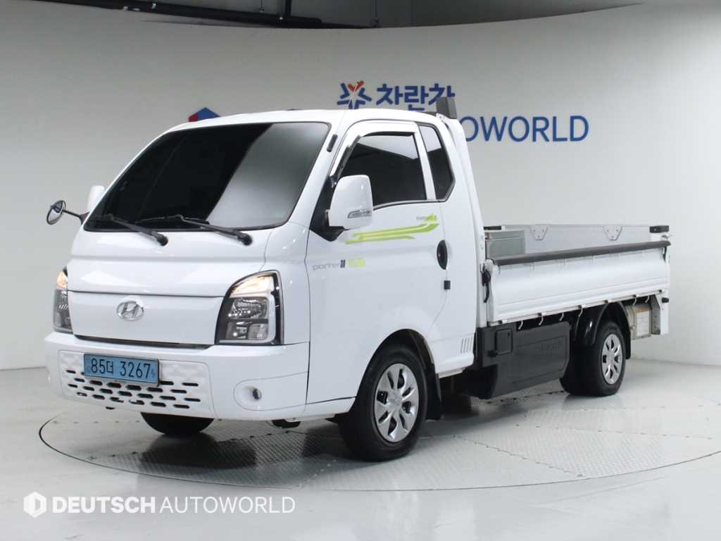 Hyundai Porter 1.0 Ton/ Super Cab/ Long Wheelbase