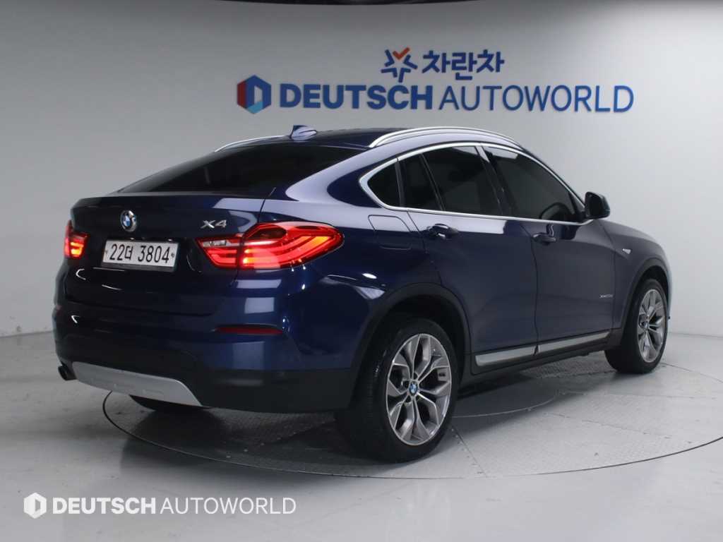 BMW X4 xDrive 20d 사진 2/20
