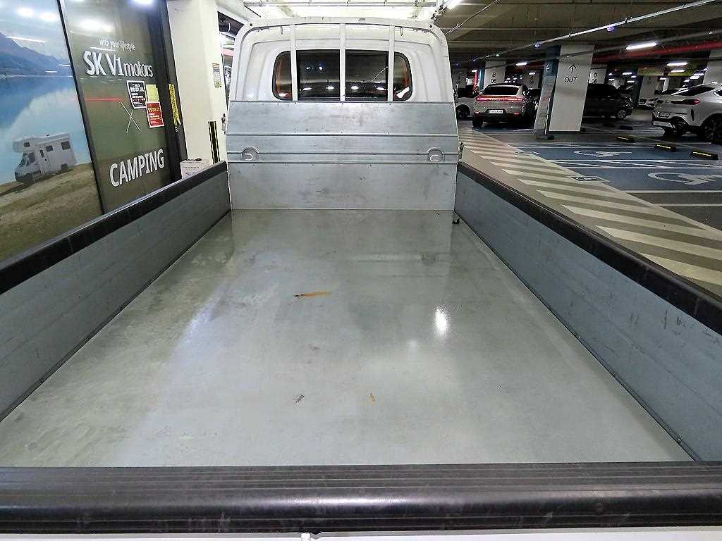 Hyundai Porter 1.0 Ton/ Super Cab/ Long Wheelbase/ Smart Special 7