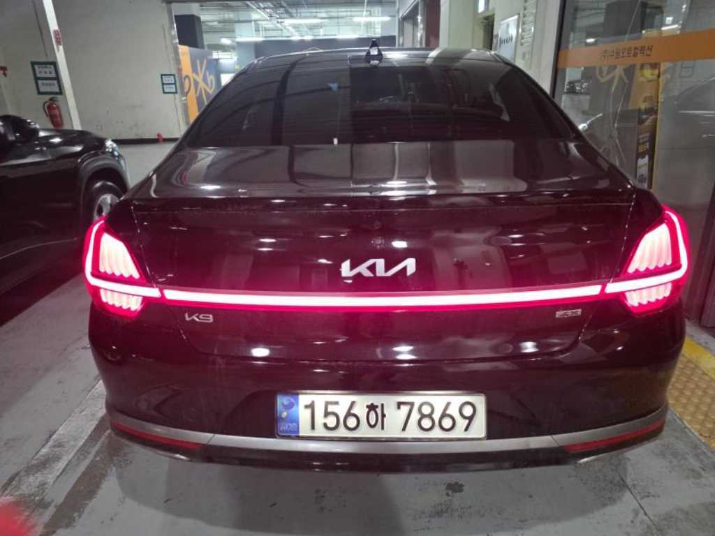 Kia K9 3.8 GDI AWD Platinum 4