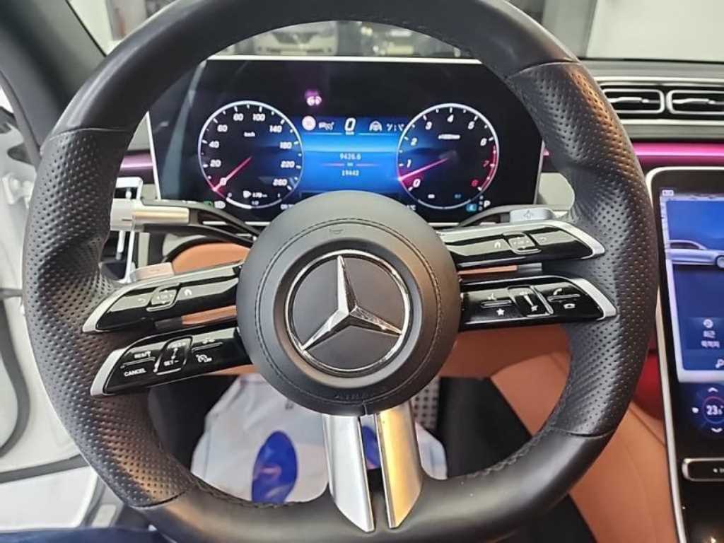 Mercedes-Benz S-Class S500L 4MATIC 10