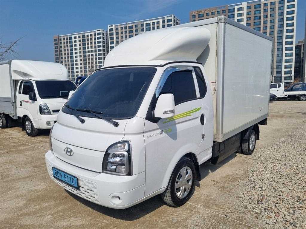 Hyundai Porter 1.0 Ton/ Super Cab/ Long Wheelbase