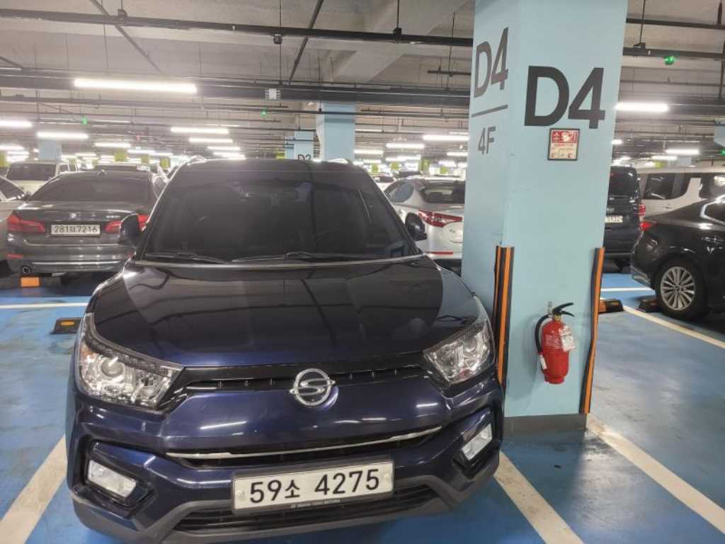 KG Mobility (Ssangyong) Tivoli 2WD Gasoline VX 2