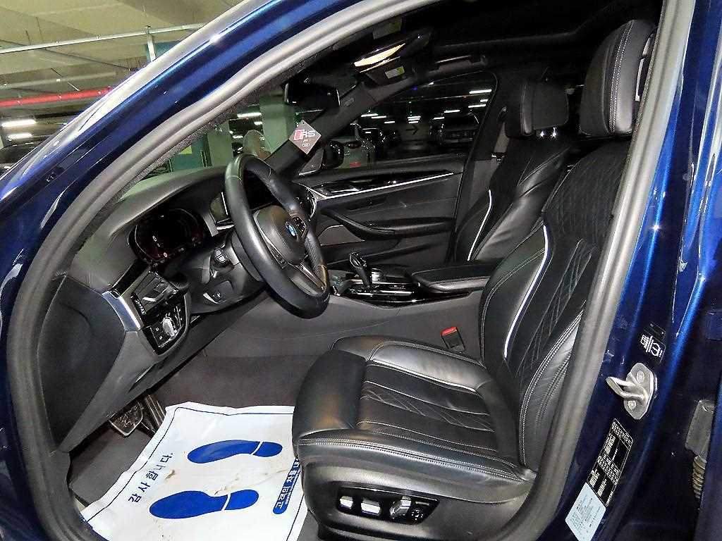 BMW 5 Series 520i M Sport 7