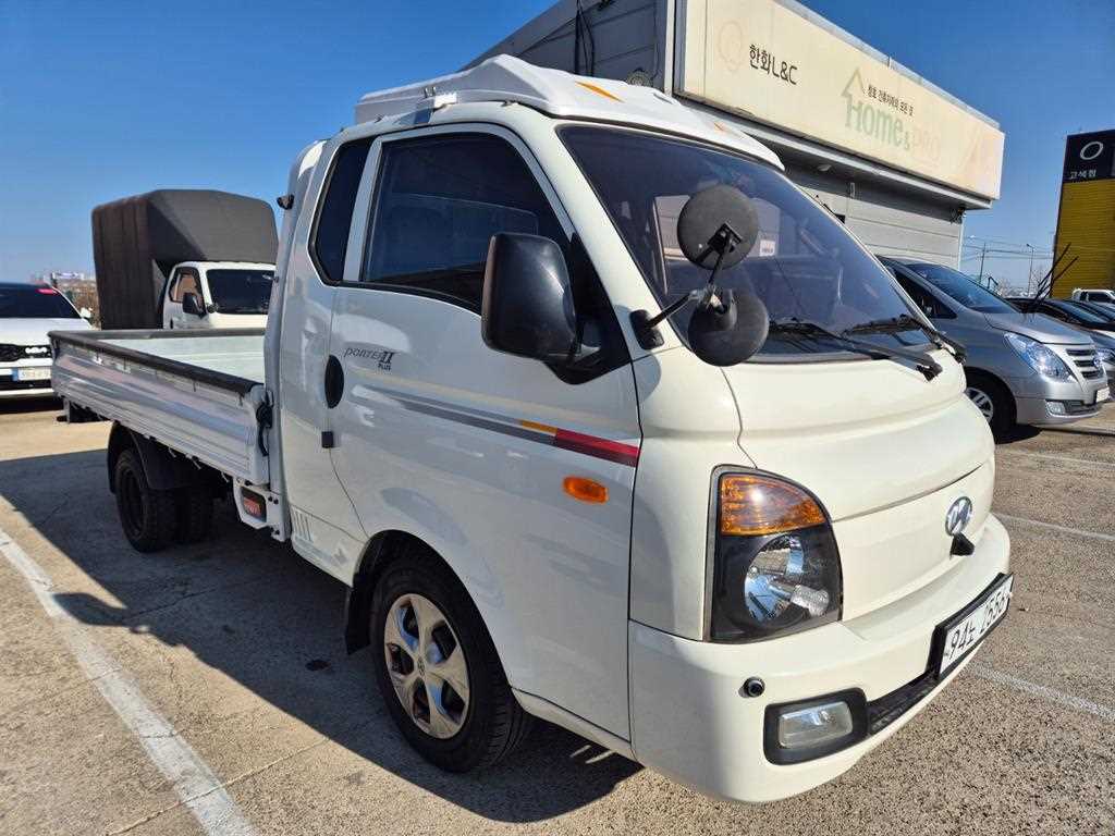 Hyundai Porter 1.0 Ton/ Super Cab/ Long Wheelbase/ CRDi Plus 9