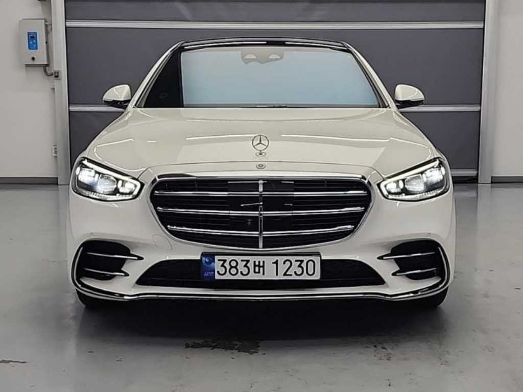 Mercedes-Benz S-Class S500L 4MATIC 4