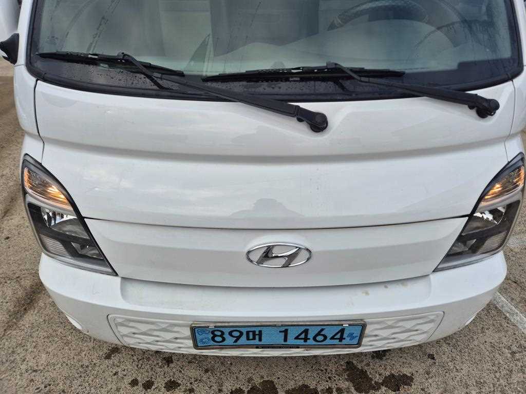 Hyundai Porter 1.0 Ton/ Super Cab/ Long Wheelbase 8