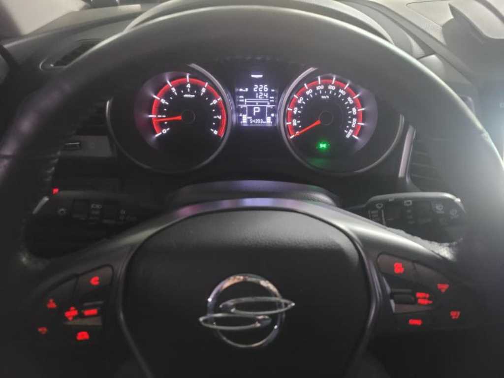 KG Mobility (Ssangyong) Tivoli 2WD Gasoline VX 3