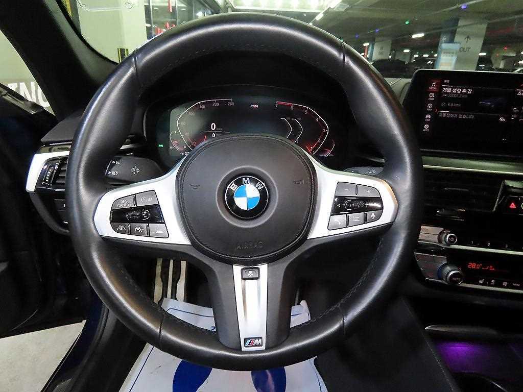 BMW 5 Series 520i M Sport 9