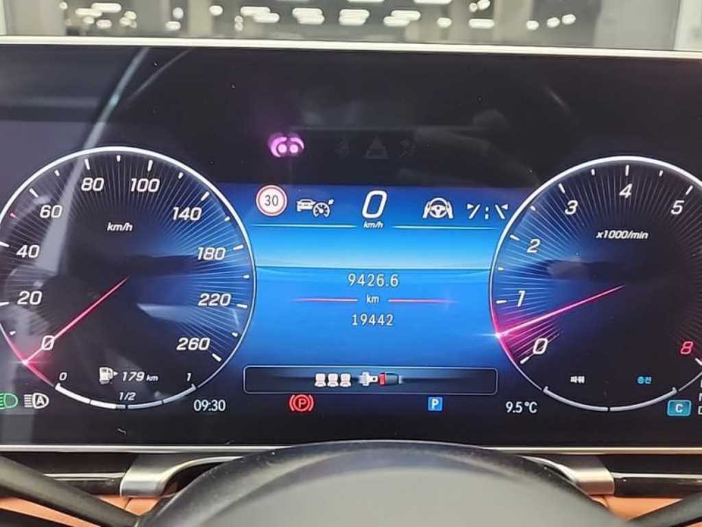 Mercedes-Benz S-Class S500L 4MATIC 8