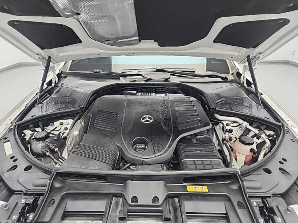 Mercedes-Benz S-Class S500L 4MATIC 7