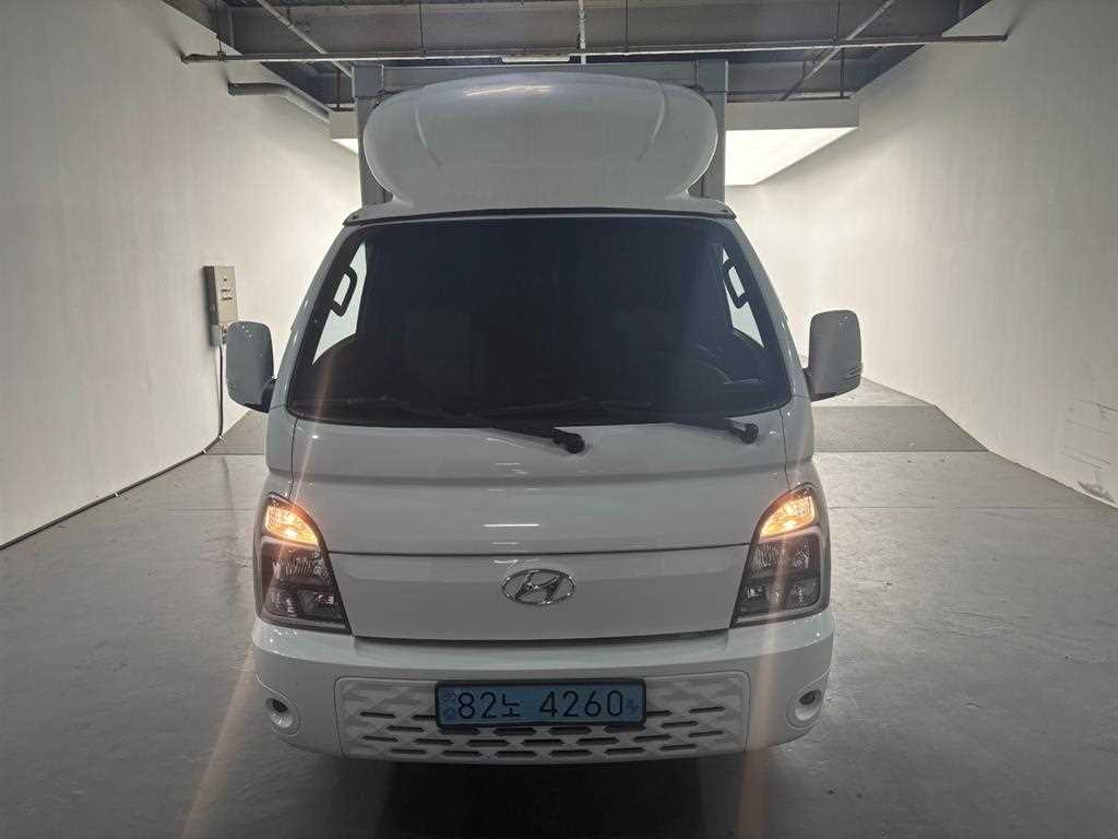 Hyundai Porter 1.0 Ton/ Super Cab/ Long Wheelbase 3