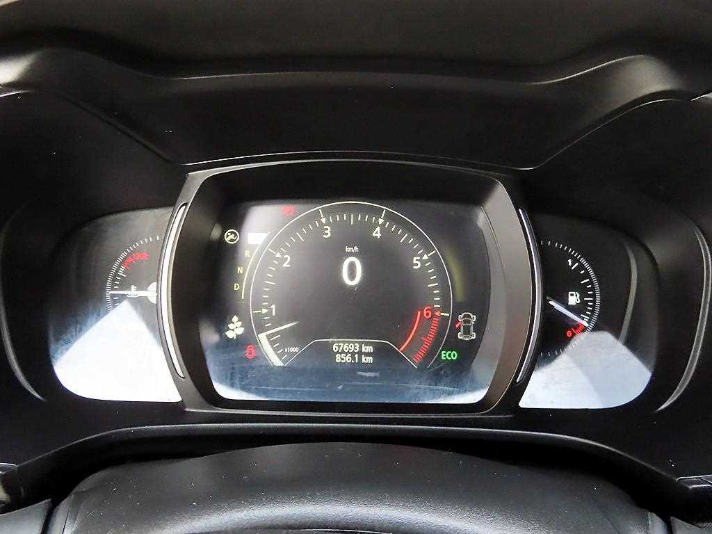 Renault QM6 Gasoline 2.0 GDe LE 2WD 10