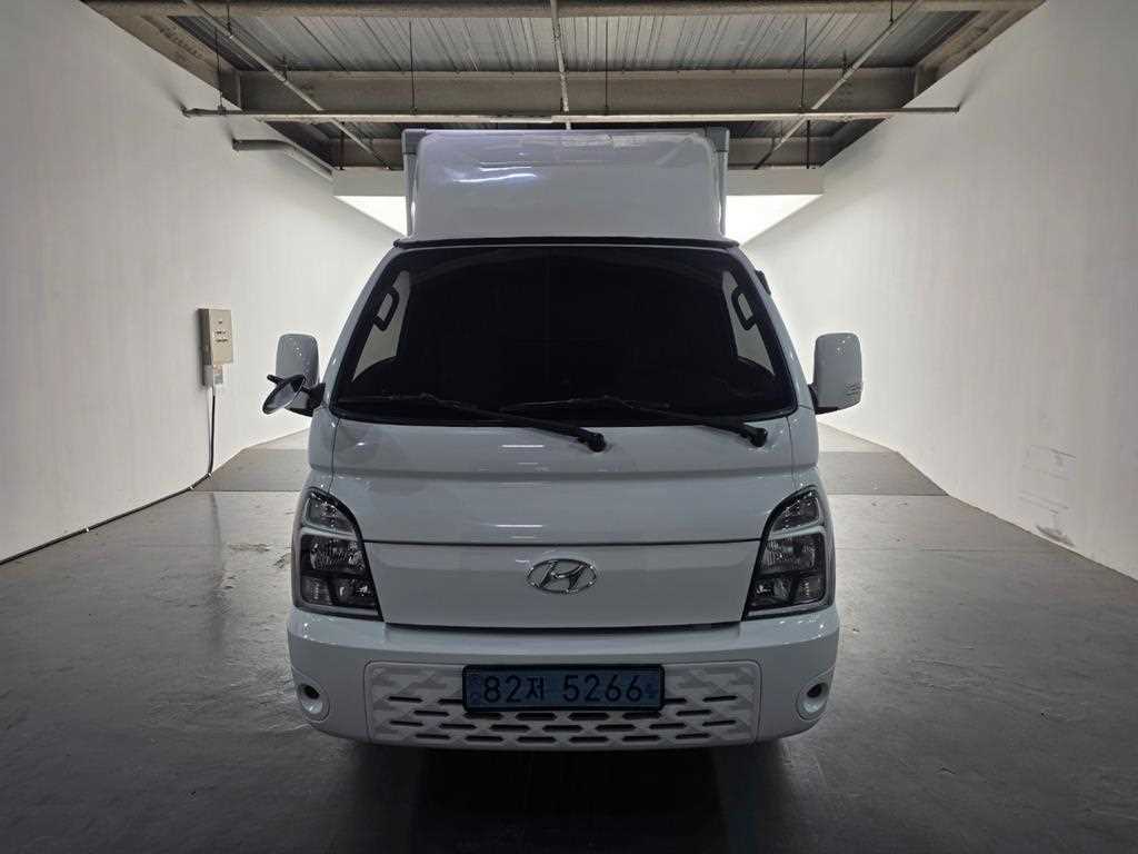 Hyundai Porter 1.0 Ton/ Super Cab/ Long Wheelbase 3