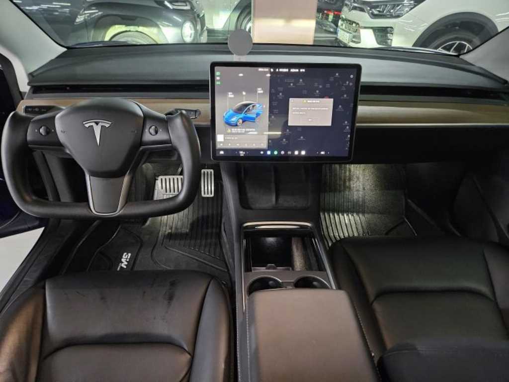 Tesla Model 3 Performance 9