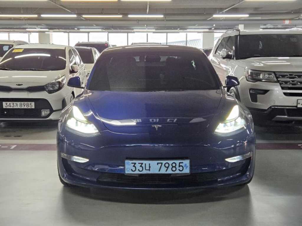 Tesla Model 3 Performance 3